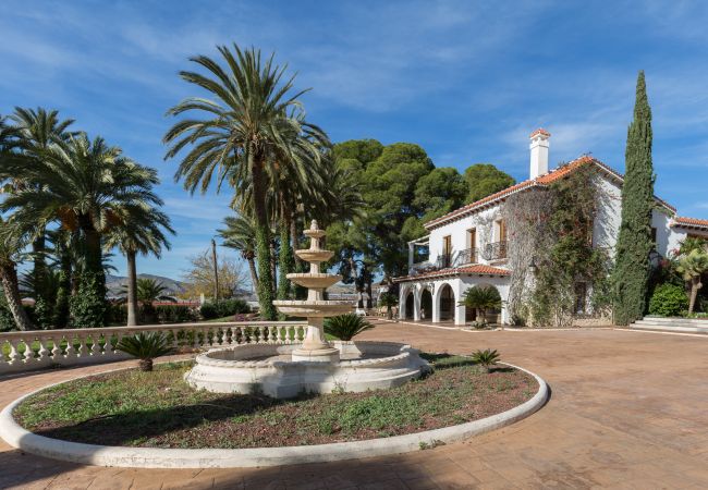 Country house in Novelda - Incredible Luxury & Historical Mansion 