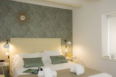 Studio in Valencia / València - Botanico Room IV