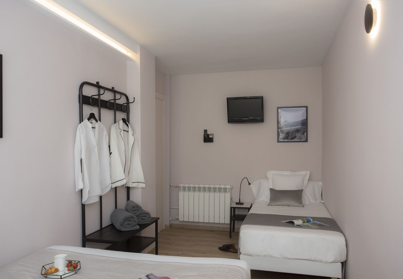 Hostal Palacios Rooms Bedroom 07