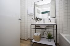 Hostal Palacios Rooms Bathroom 05