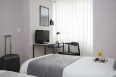 Hostal Palacios Rooms Bedroom 02